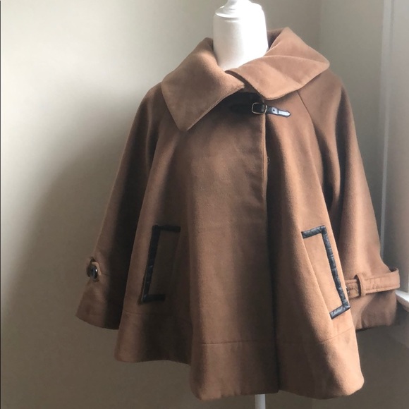 cape style fashion coat - Picture 3 of 8